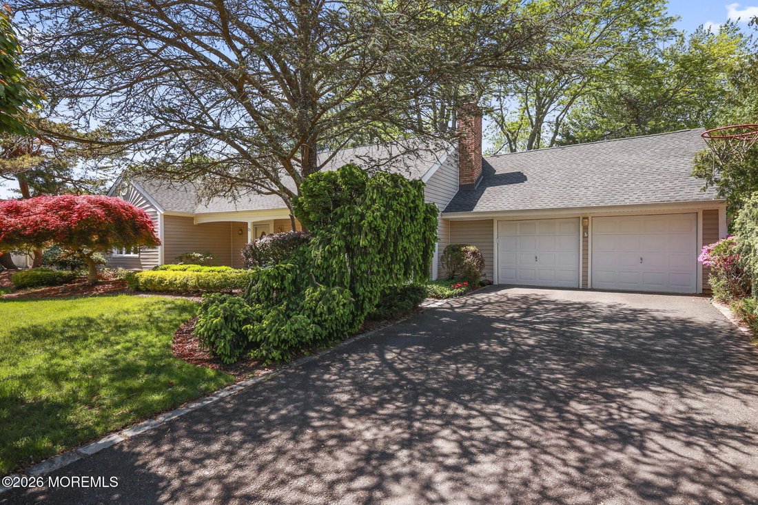 House in Marlboro Township, New Jersey, United States 2 - 17908304