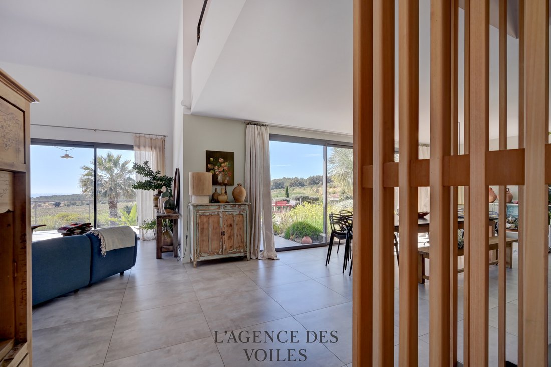 House in La Cadiere-d'Azur, Provence-Alpes-Côte d'Azur, France 1 - 17910209