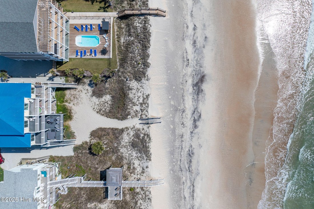 Townhouse in North Topsail Beach, North Carolina, United States 2 - 17909717