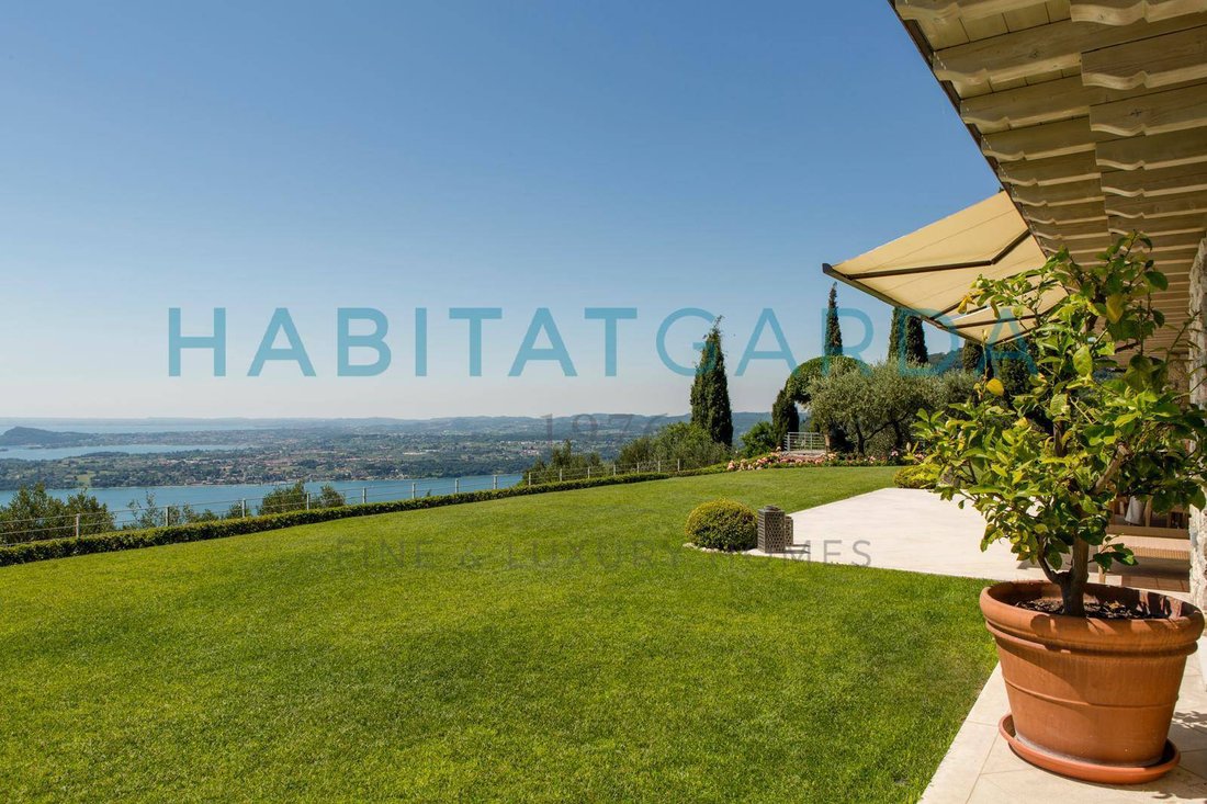 Villa in Gardone Riviera, Lombardy, Italy 2 - 17911917