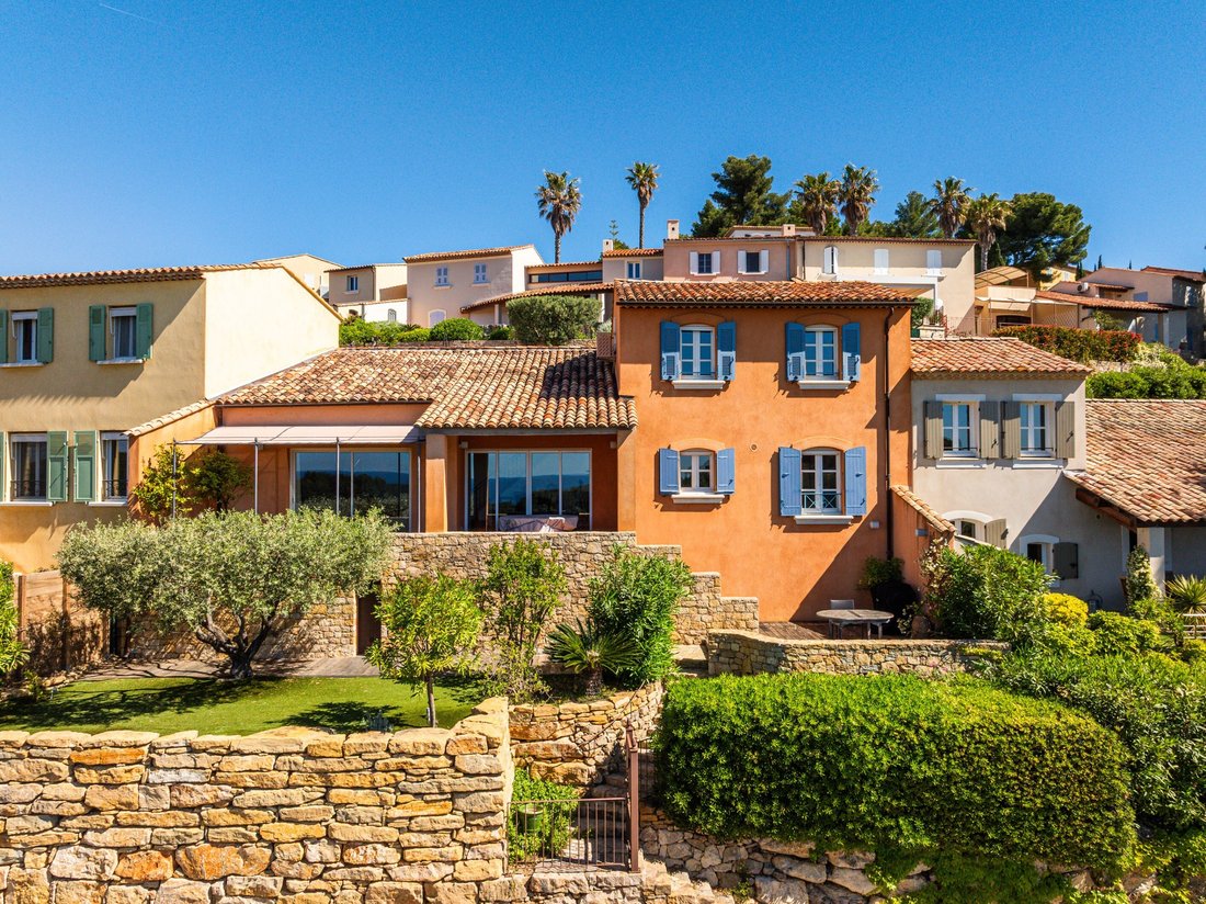 House in Saint-Cyr-sur-Mer, Provence-Alpes-Côte d'Azur, France 4 - 17911173
