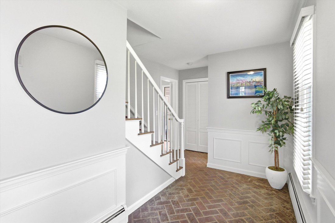 House in Kensington, New Hampshire, United States 2 - 17911302
