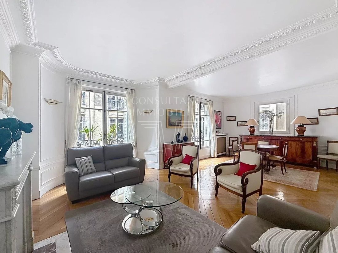 Apartment in Muette Nord, Paris 16e Arrondissement, Paris 2 - 17908067