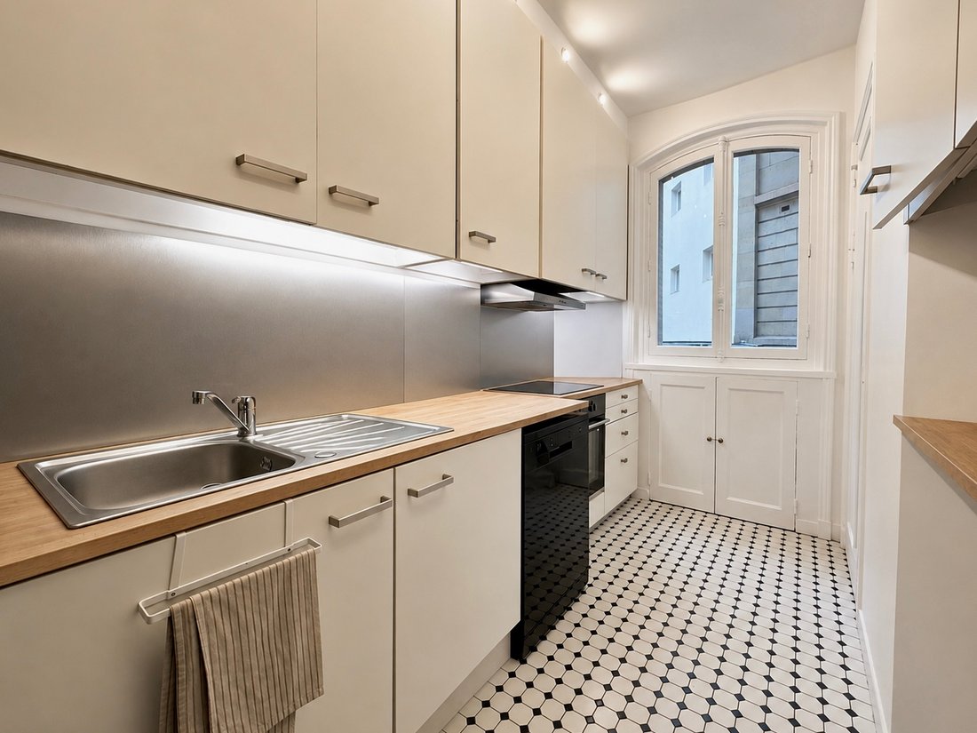 Apartment in Clignancourt-Jules Joffrin, Paris 18e Arrondissement, Paris 4 - 17910228