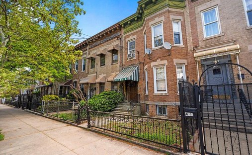 House in New York, New York, United States 1