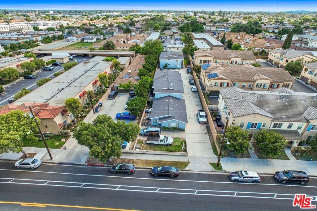 Norwalk, California, United States 4 - 17909331