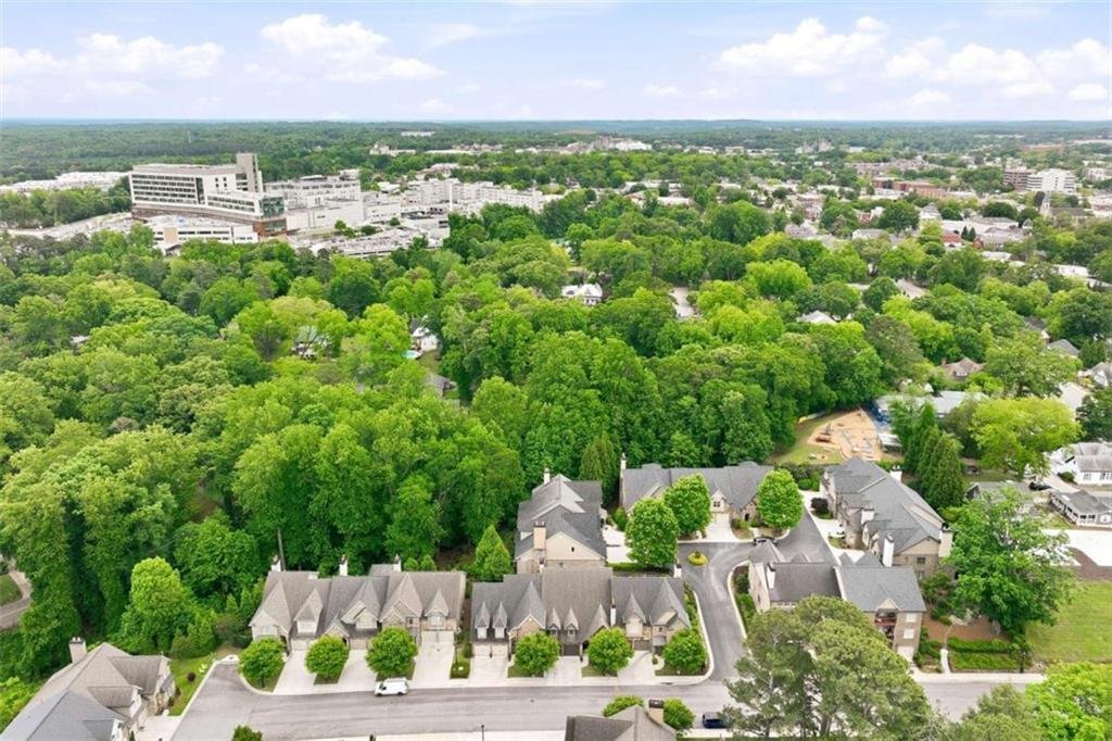 Condo in Gainesville, Georgia, United States 4 - 17910686