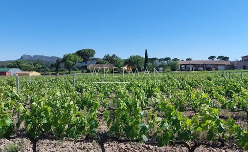Farm Ranch in Die Motte, Provence-Alpes-Côte d'Azur, Frankreich 1