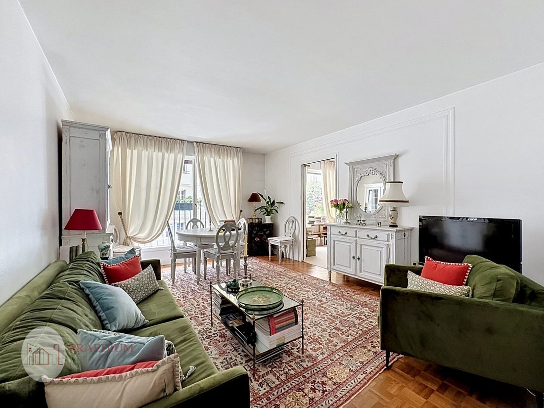 Apartment in Violet Commerce, Paris 15e Arrondissement, Paris 1 - 17912447
