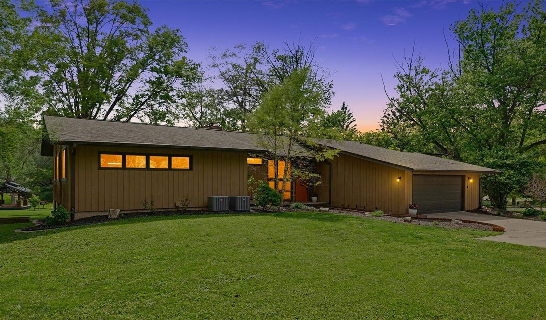 House in Mahomet, Illinois, United States 1 - 17909892
