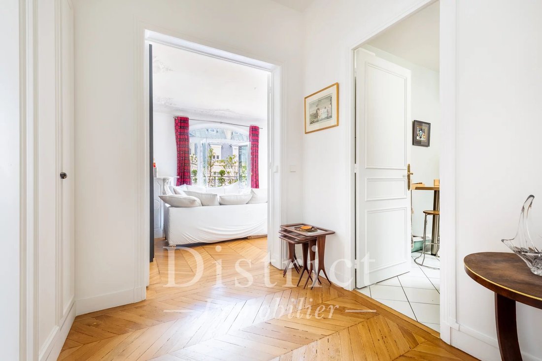 Apartment in Pereire-Malesherbes, Paris 17e Arrondissement, Paris 4 - 17908111