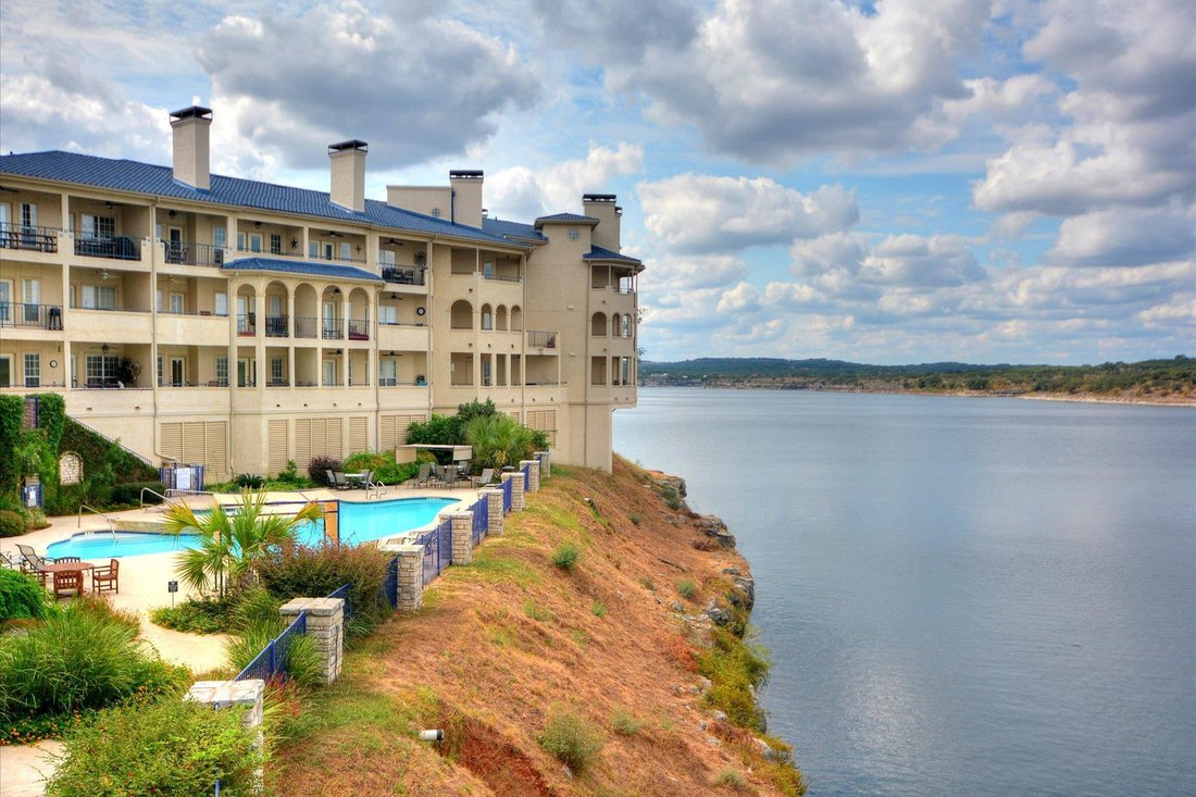 Condo in Jonestown, Texas, United States 2 - 17909740
