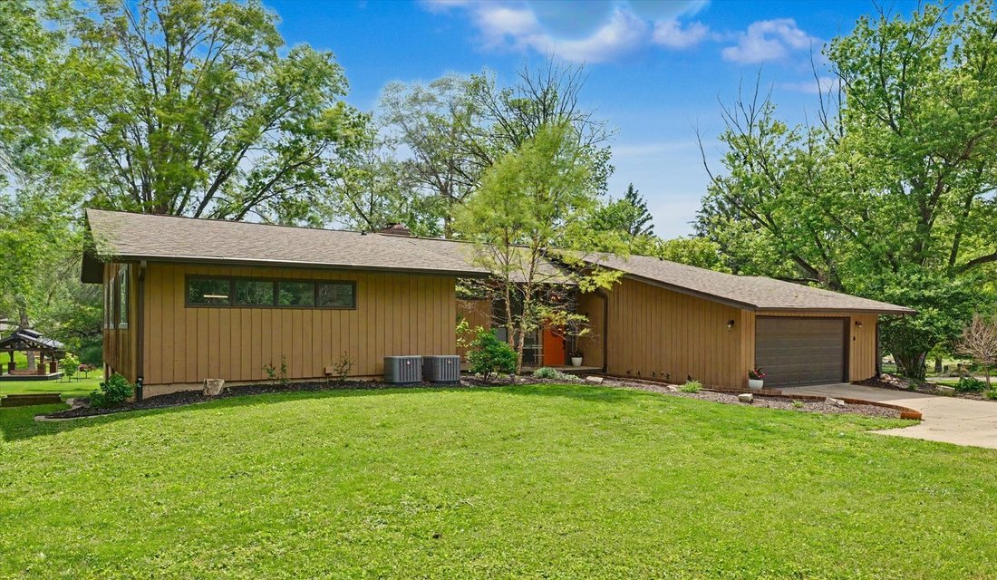 House in Mahomet, Illinois, United States 2 - 17909892