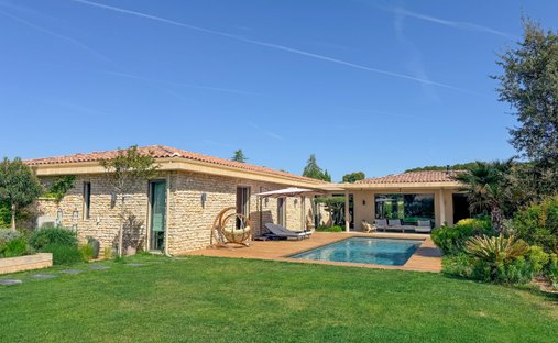 House in Le Tholonet, Provence-Alpes-Côte d'Azur, France 1