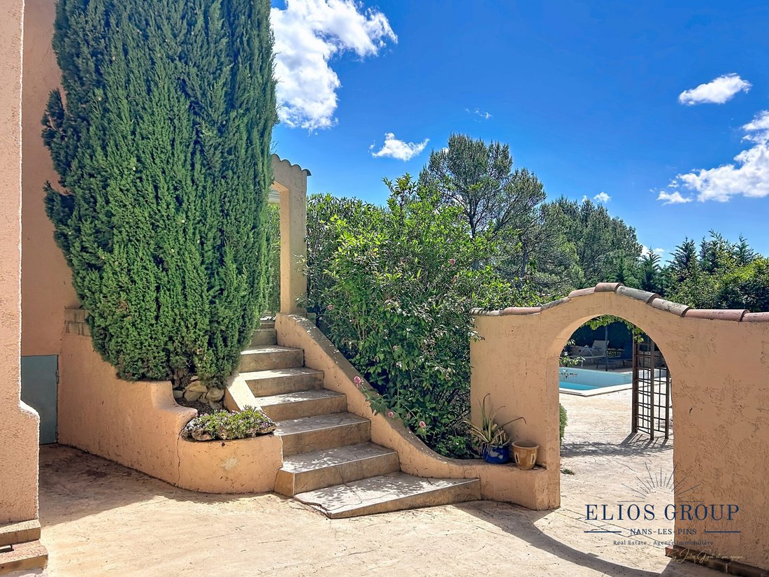 Maison à Garéoult, Provence-Alpes-Côte d'Azur, France 1 - 17912375