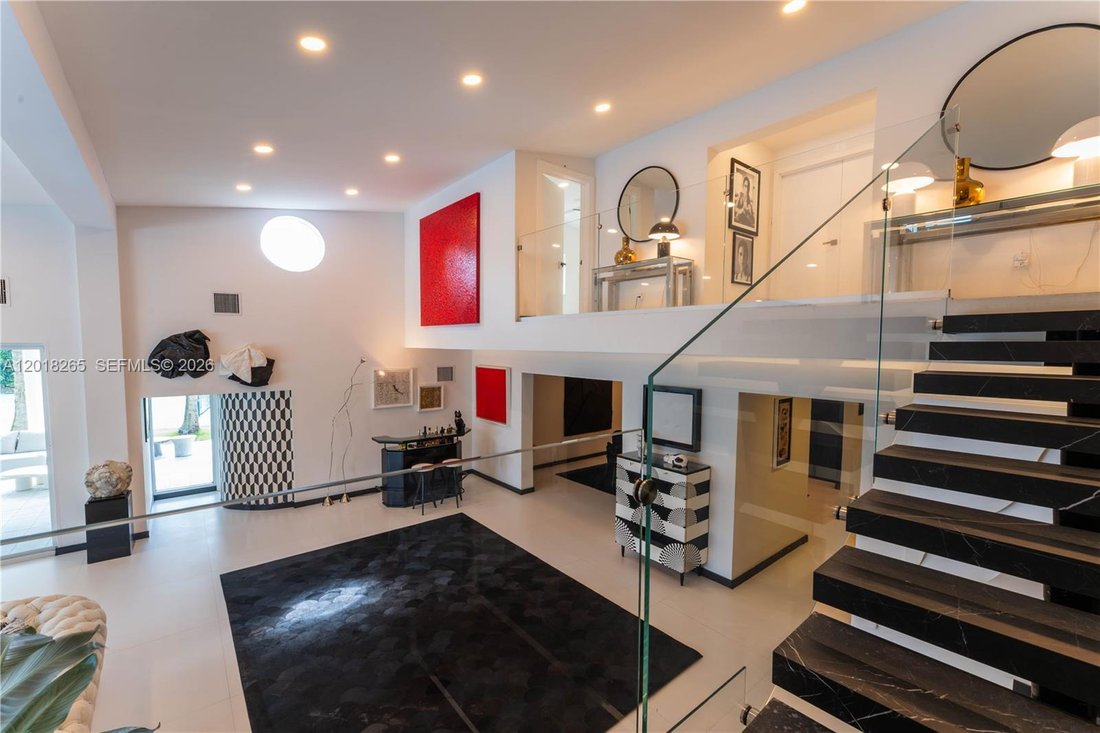 House in Miami, Florida, United States 5 - 17909835