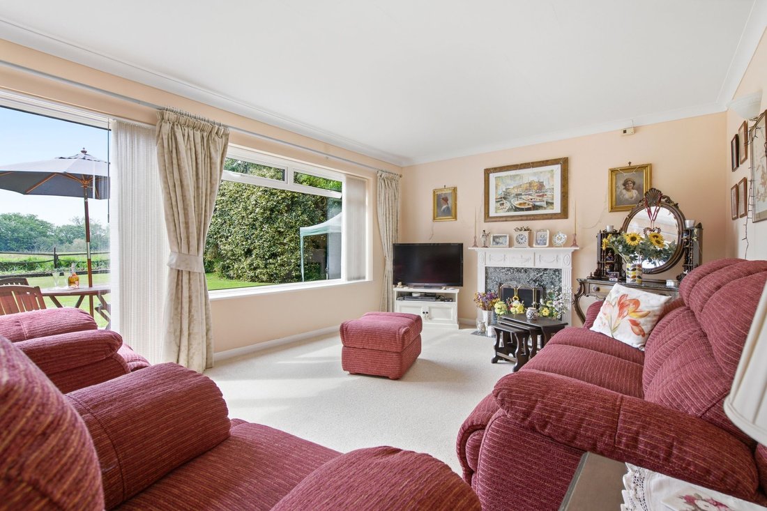 House in Windsor, England 3 - 17908974