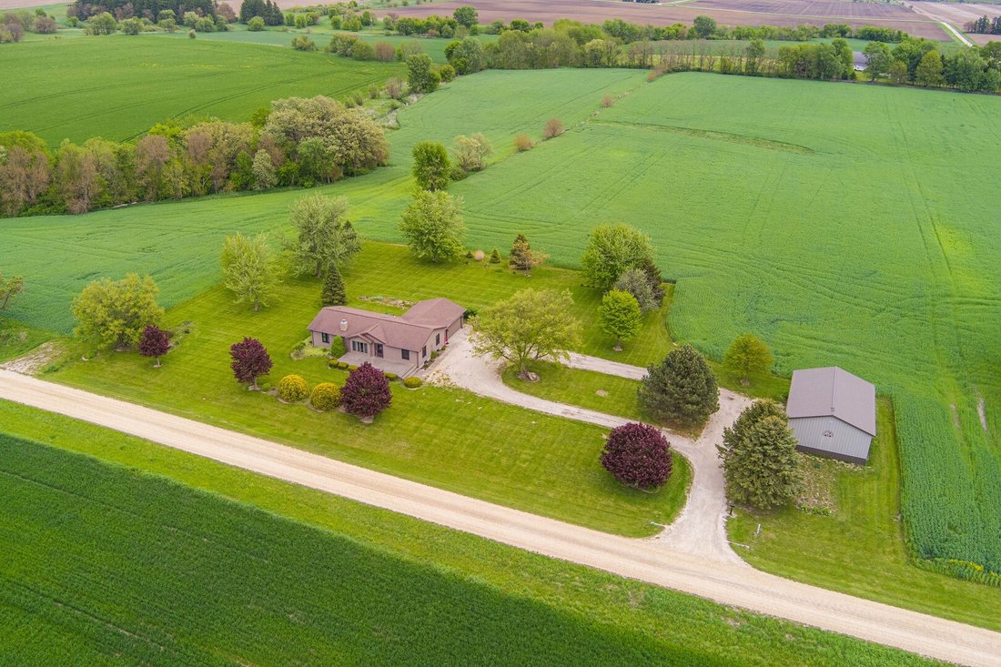 House in Waterman, Illinois, United States 4 - 17907875