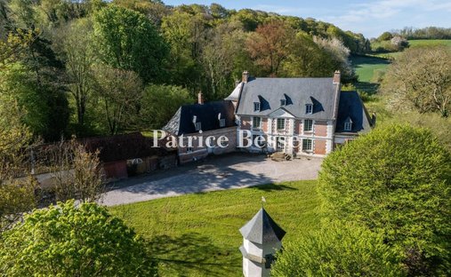 Castle in Abbeville, Hauts-de-France, France 1