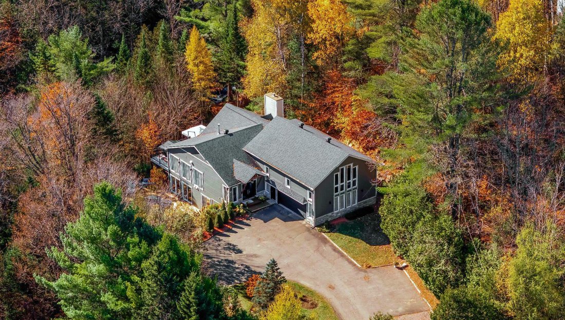 House in Sainte-Adèle, Quebec, Canada 2 - 16417832