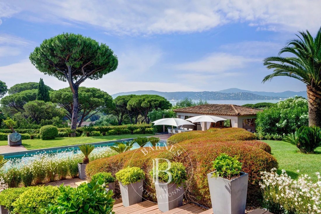 Villa in Grimaud, Provence-Alpes-Côte d'Azur, France 2 - 17906836
