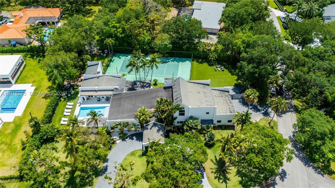 House in Miami, Florida, United States 1 - 17909835