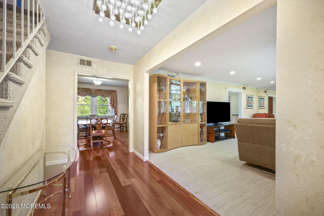 House in Marlboro Township, New Jersey, United States 5 - 17908304