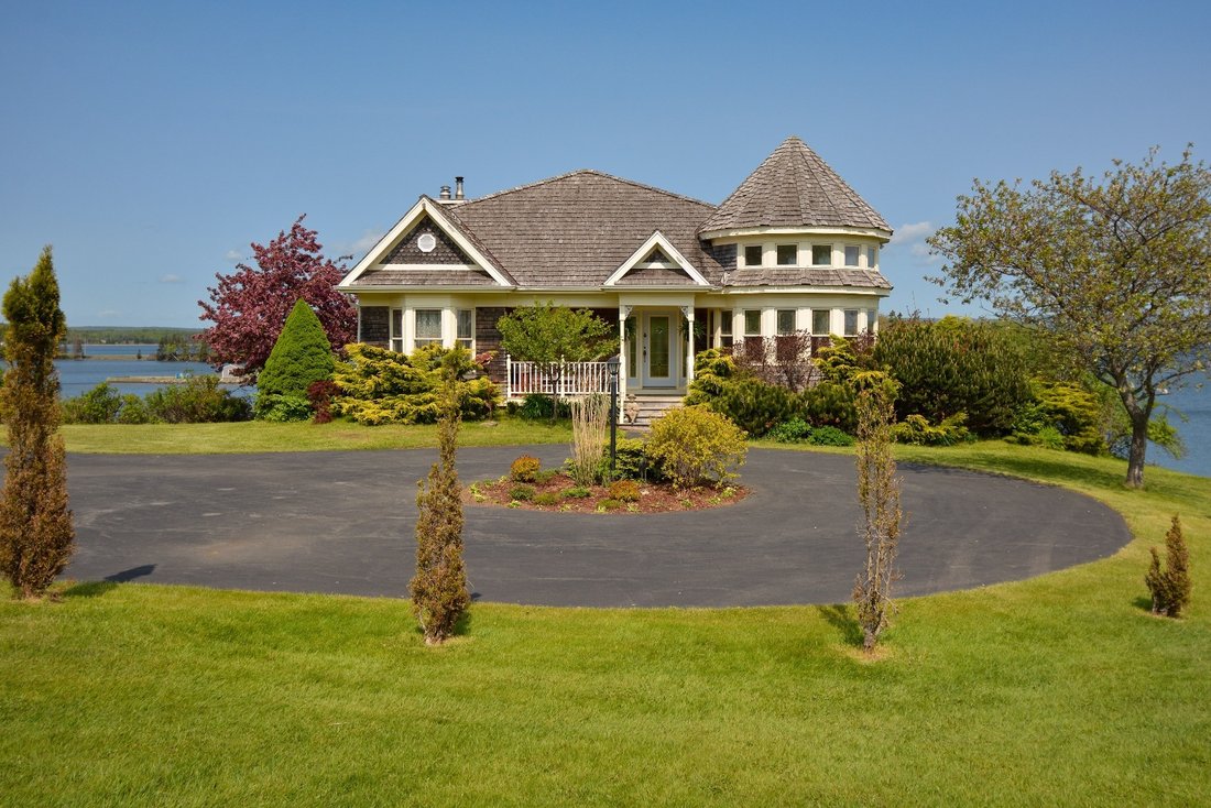 House in Louisdale, Nova Scotia, Canada 3 - 17912027