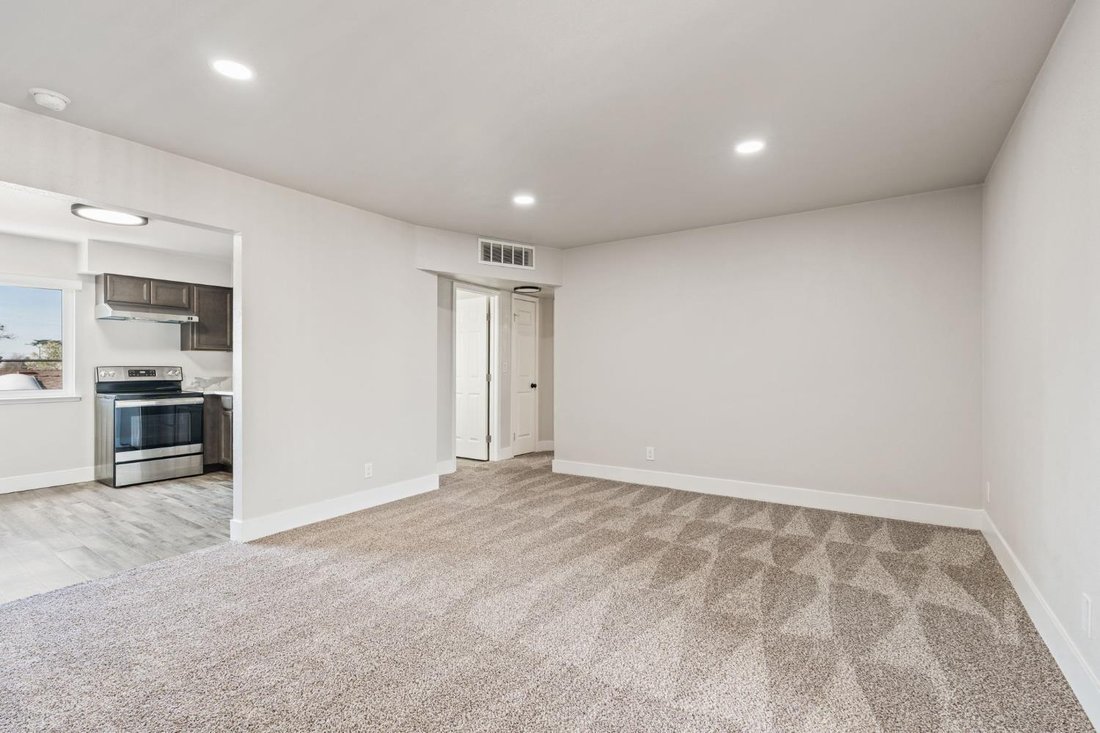 Fresno, California, United States 4 - 17908737