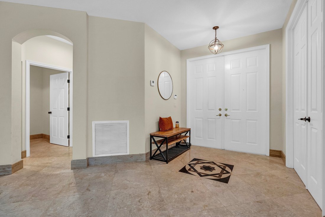 Wellington, Florida, United States 3 - 17908598