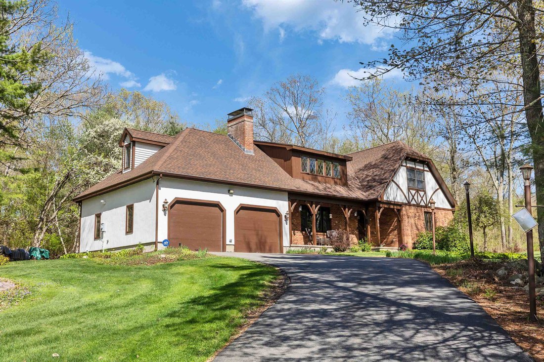 House in Hooksett, New Hampshire, United States 1 - 17911282