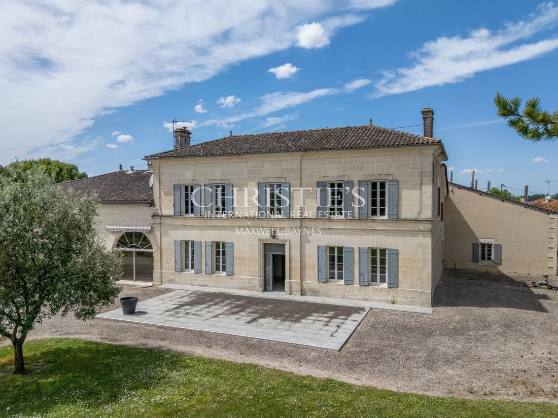 Estate in Archiac, Nouvelle-Aquitaine, France 2 - 17908084