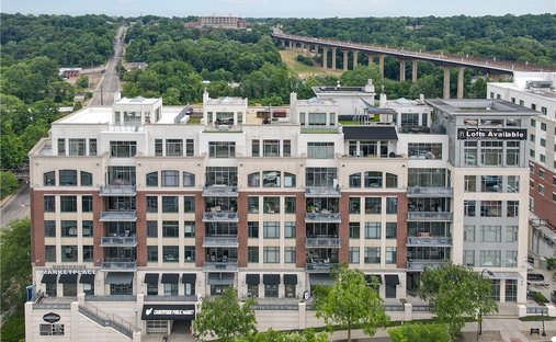 Condo in Akron, Ohio, United States 1