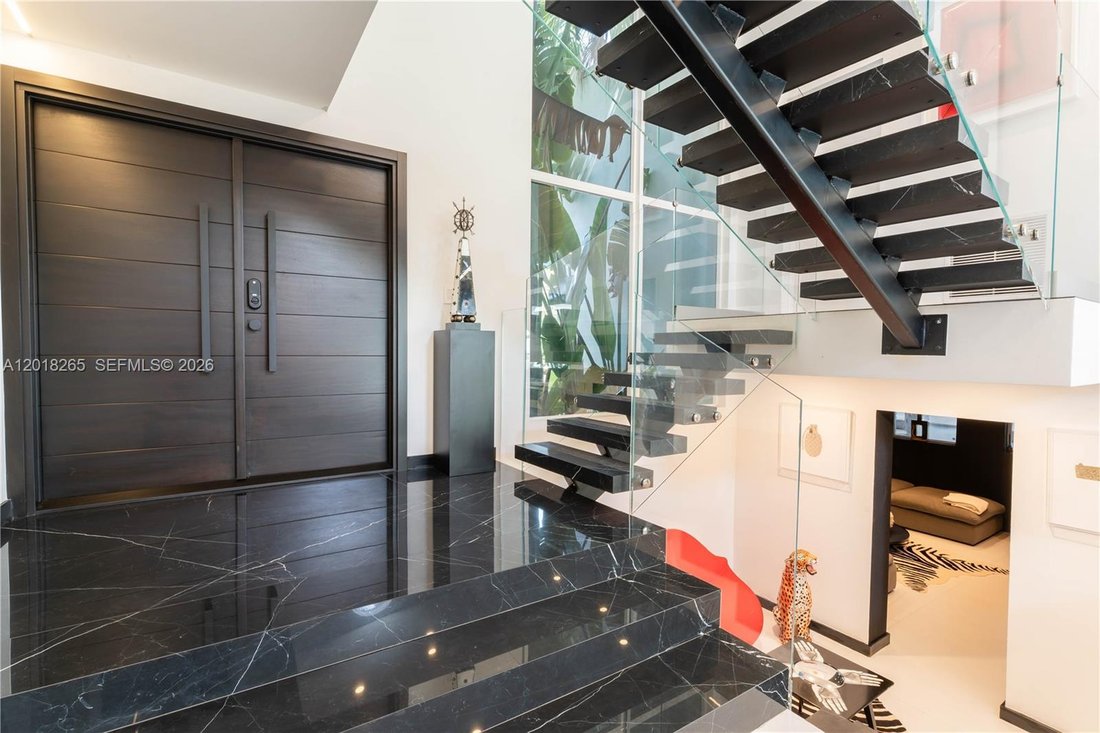House in Miami, Florida, United States 4 - 17909835