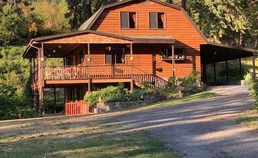 House in Kettle Falls, Washington, United States 1