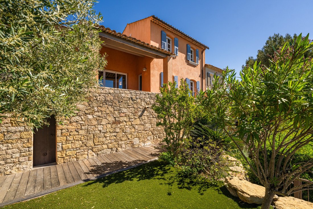 House in Saint-Cyr-sur-Mer, Provence-Alpes-Côte d'Azur, France 1 - 17911173