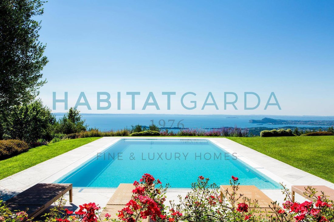 Villa in Gardone Riviera, Lombardy, Italy 1 - 17911917
