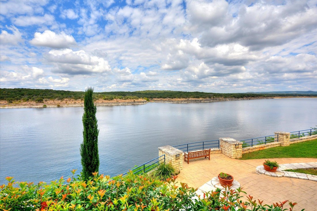 Condo in Jonestown, Texas, United States 3 - 17909740