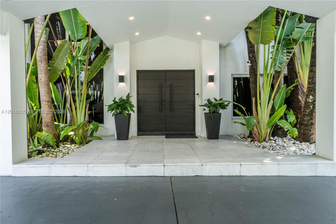 House in Miami, Florida, United States 3 - 17909835