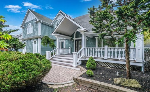House in Center Moriches, New York, United States 1