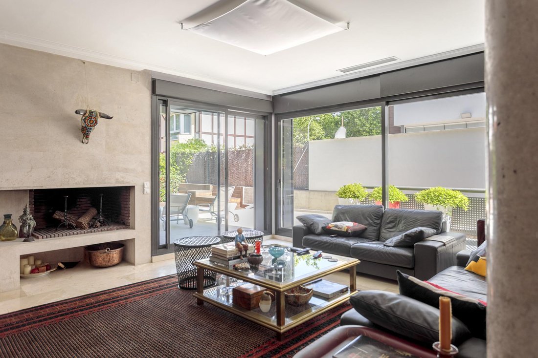 Villa à Ciudad Lineal, Madrid, Espagne 4 - 17905252