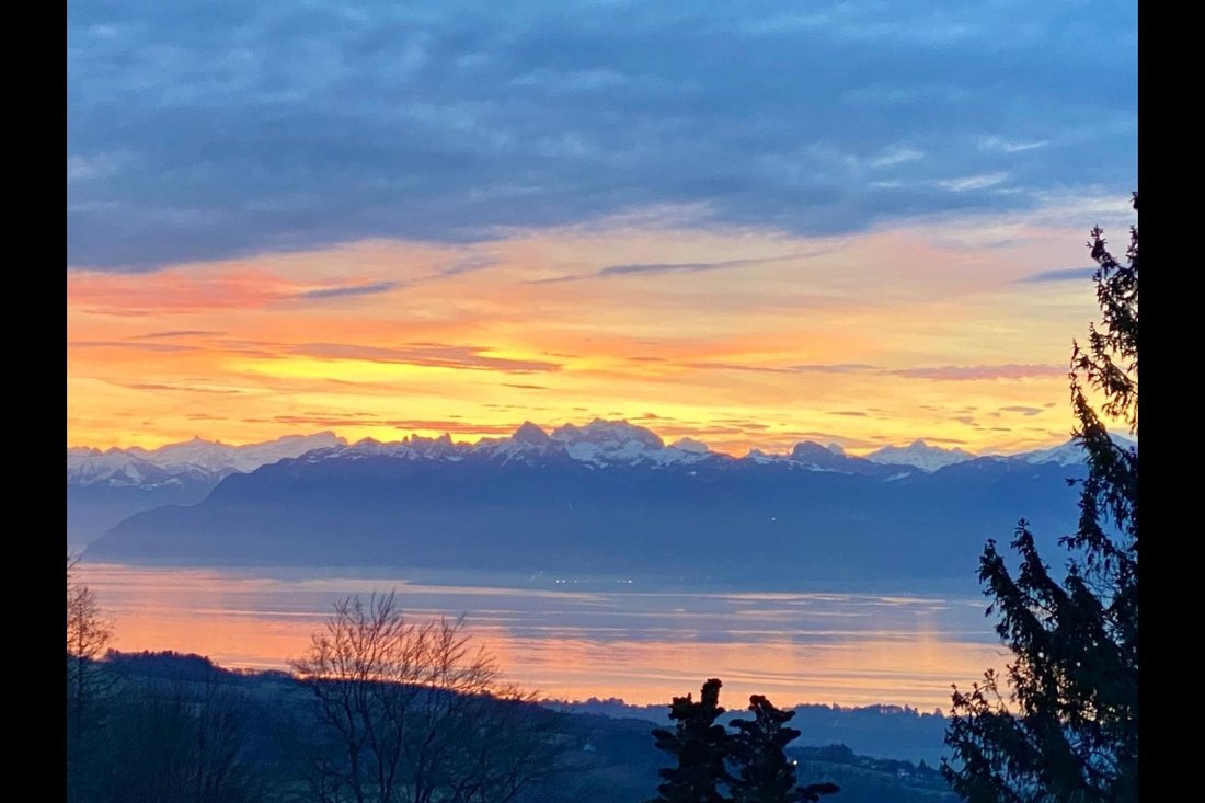 House in Arzier-Le Muids, Vaud, Switzerland 2 - 17906448