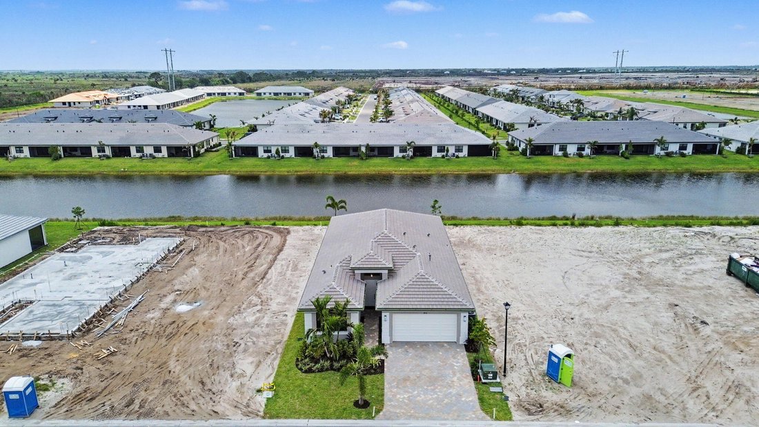 House in Port St. Lucie, Florida, United States 2 - 17911301