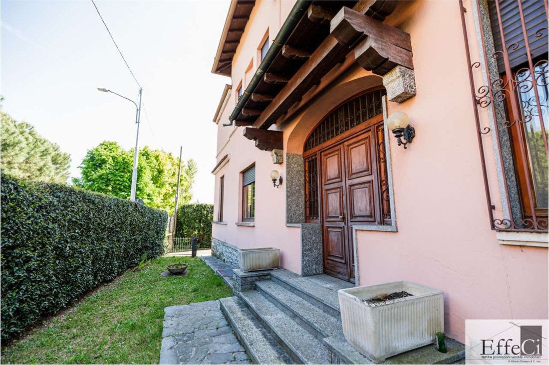 Villa in Gavirate, Lombardy, Italy 3 - 17910136
