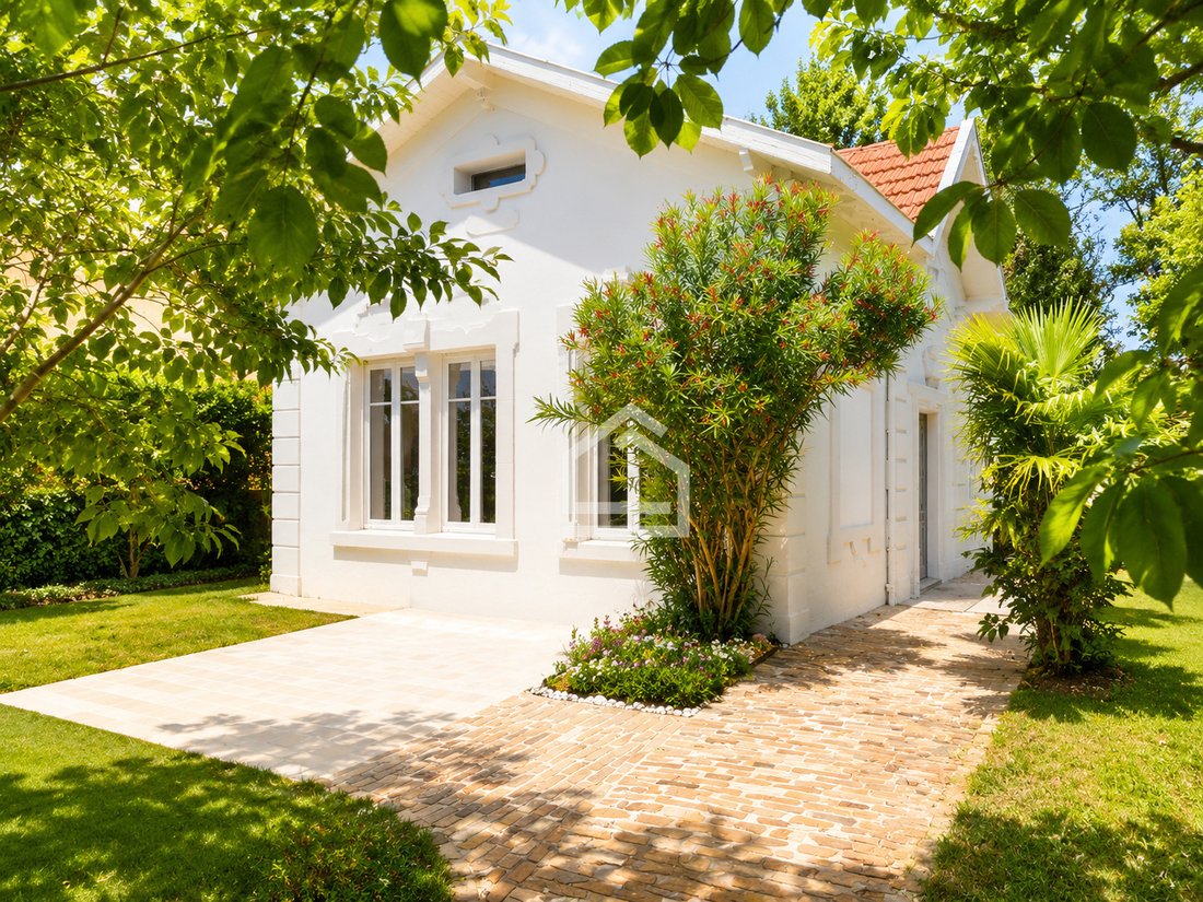 House in Talence, Nouvelle-Aquitaine, France 1 - 17287077