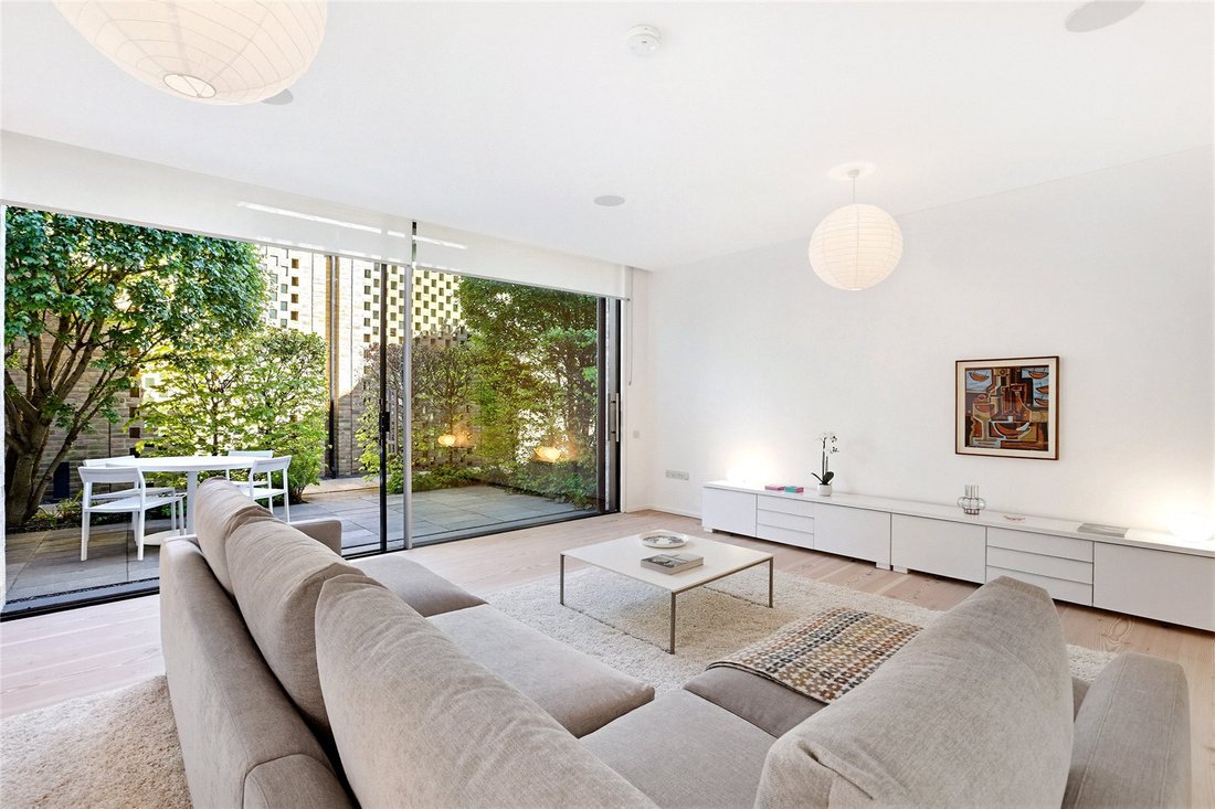 House in Ravenscourt Park, Hammersmith and Fulham, England 2 - 17906811