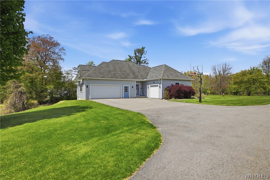 House in Orchard Park, New York, United States 3 - 17911345