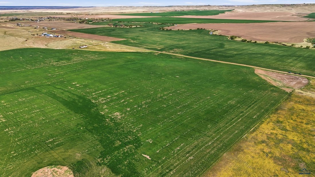 Land in Box Elder, South Dakota, United States 1 - 17876135