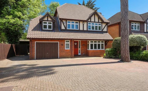House in North Hillingdon, Bromley, England 1