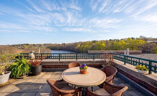 Condo in Milton, Massachusetts, United States 1